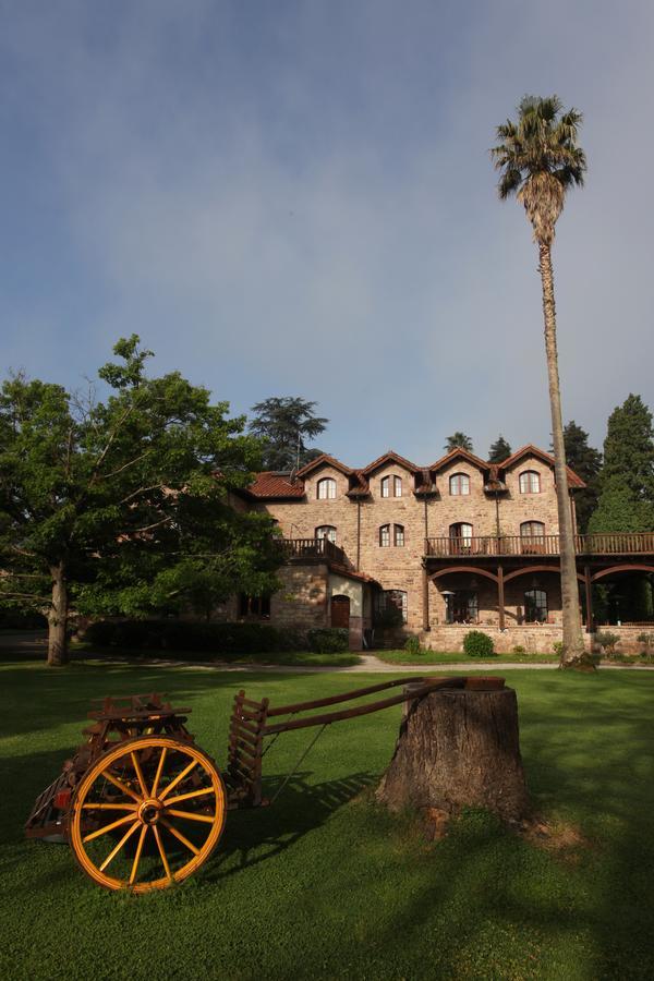 Jardin De Carrejo Hotel Cabezon De La Sal Exterior photo